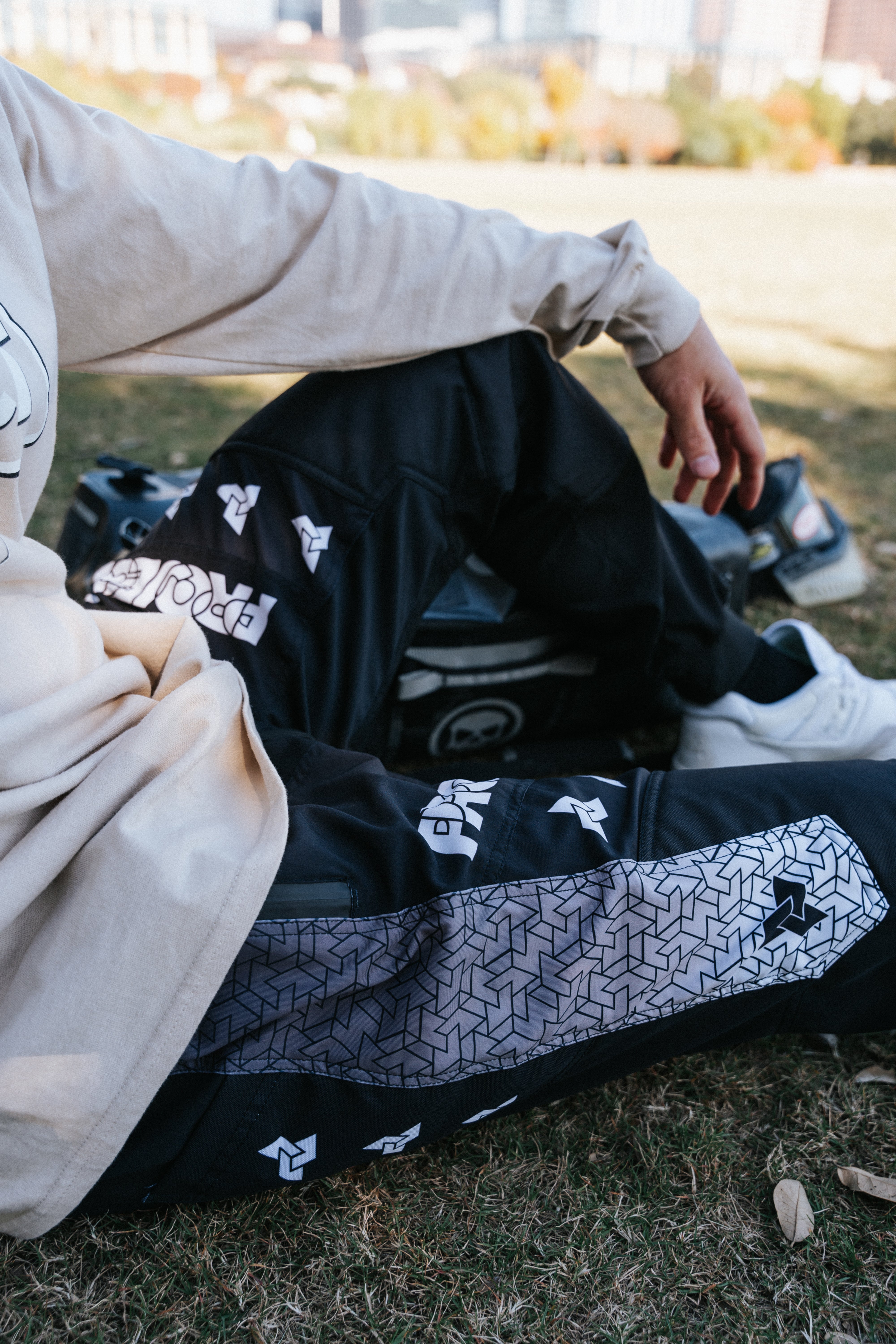 Project JT Pro Jogger: Grayscale