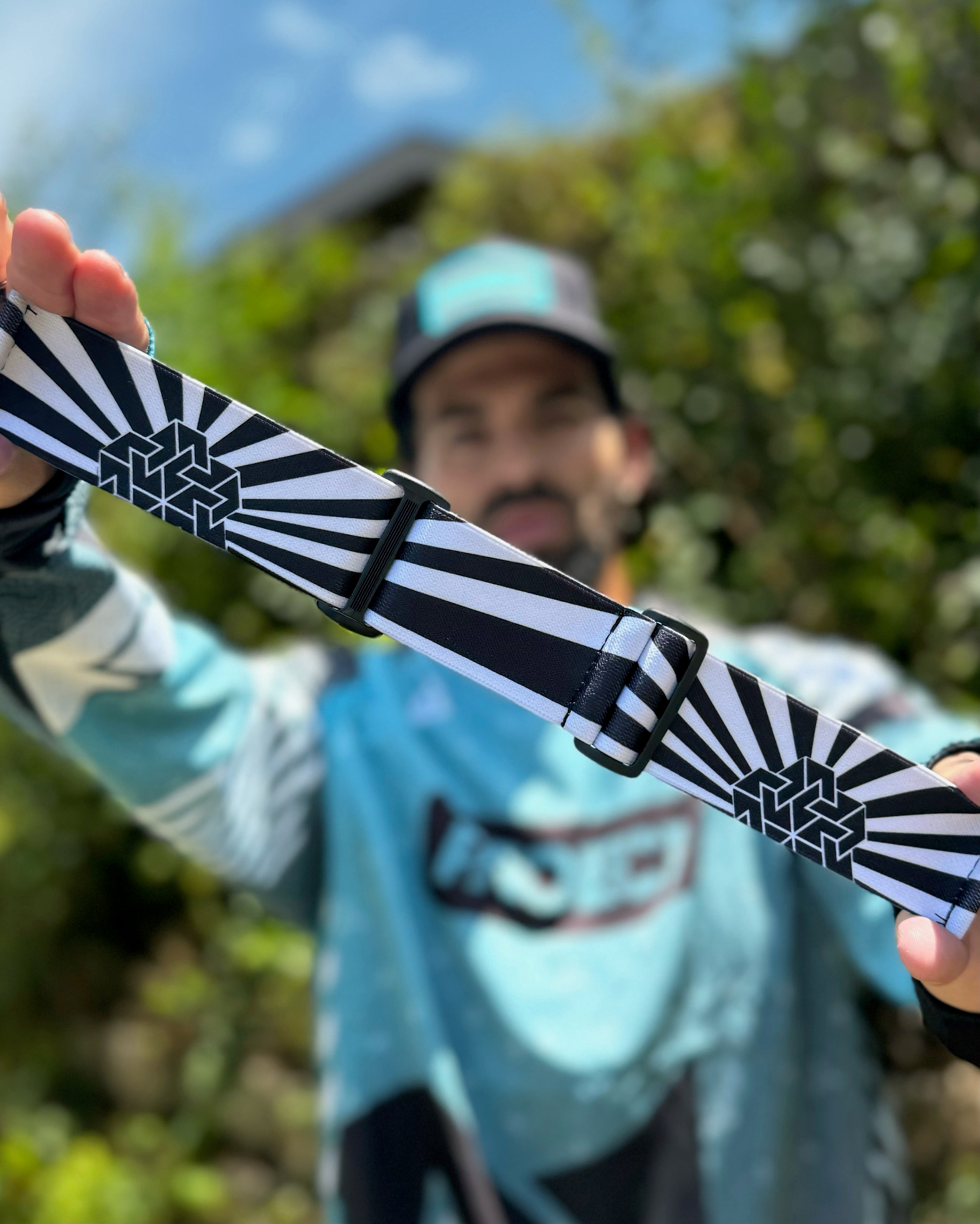 Project Goggle Strap: Total Eclipse